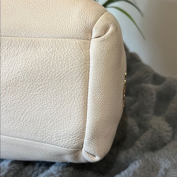 Coach Madison Phoebe Ivory Pebble Leather Shoulder Bag EUC retail $395 - Picture 8 of 11